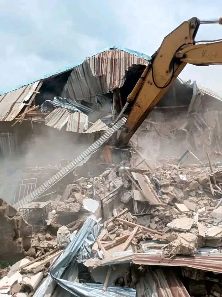 Oyo Government Demolishes House Allegedly Linked to Kidnappers of Adelabu’s Relative
